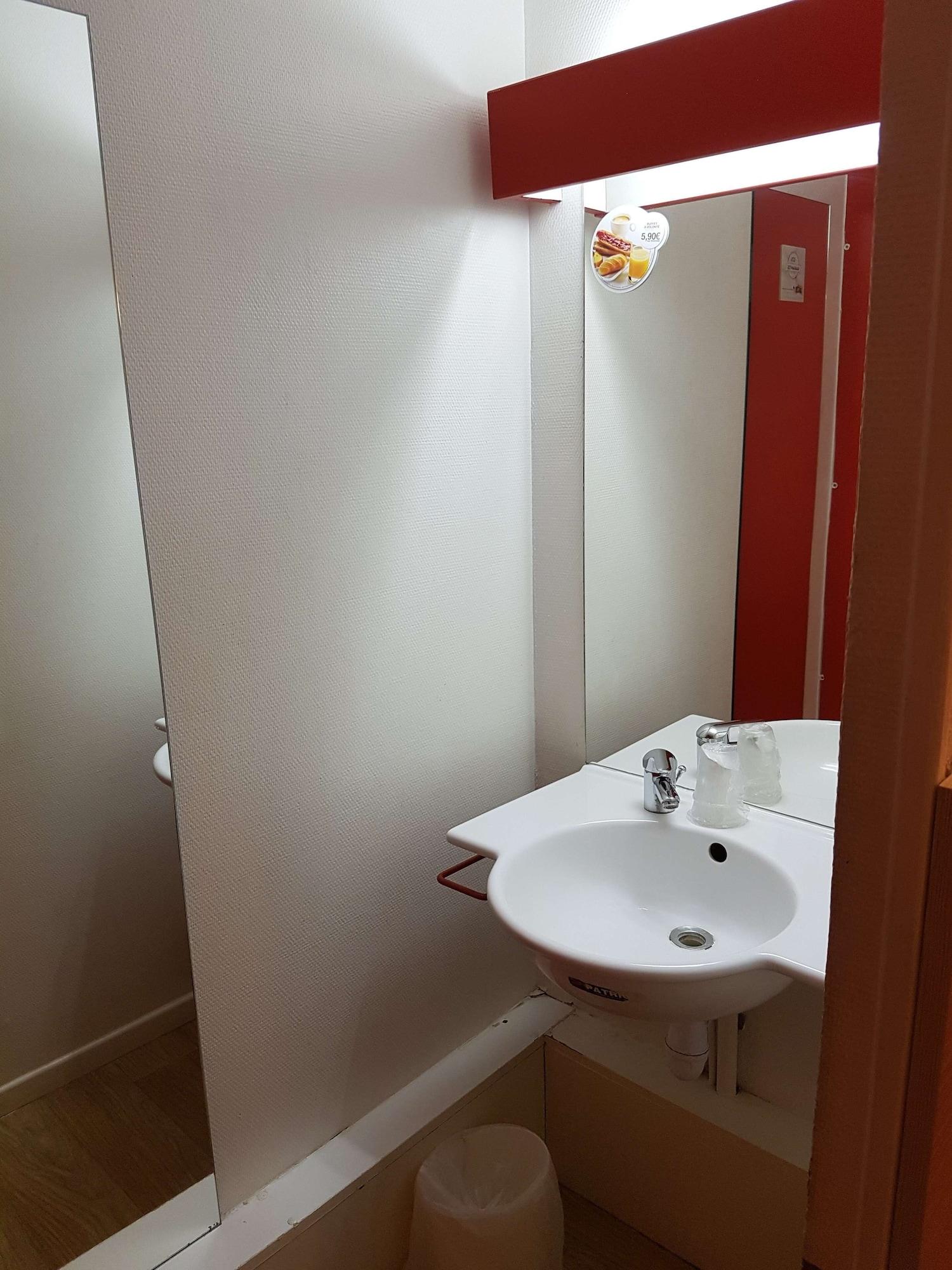 Heco Colmar Nord - Ex Premiere Classe Уссен Экстерьер фото